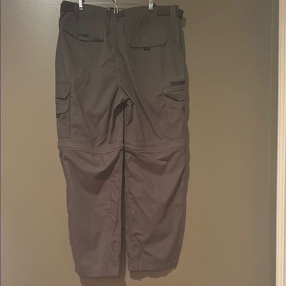 Olive Green Convertible Cargo Pants with Relaxed Fit and Comfortable Waistband - Picture 4 of 7